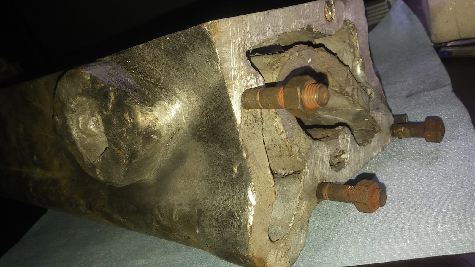 VILLALBA HNOS SRL Villalba Hnos - Soldaduras en Aluminio ALUMINIO, BRONCE, ANTIMONIO,  HIERRO FUNDIDO