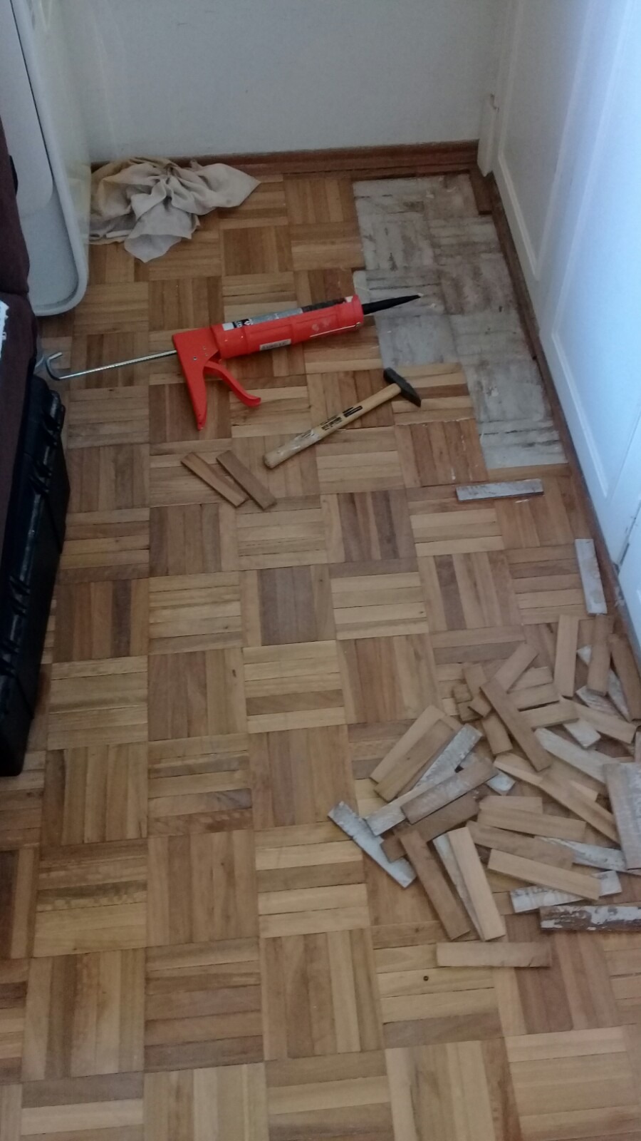 ROMÁN DELIMA Parqué Colocación y plastificado