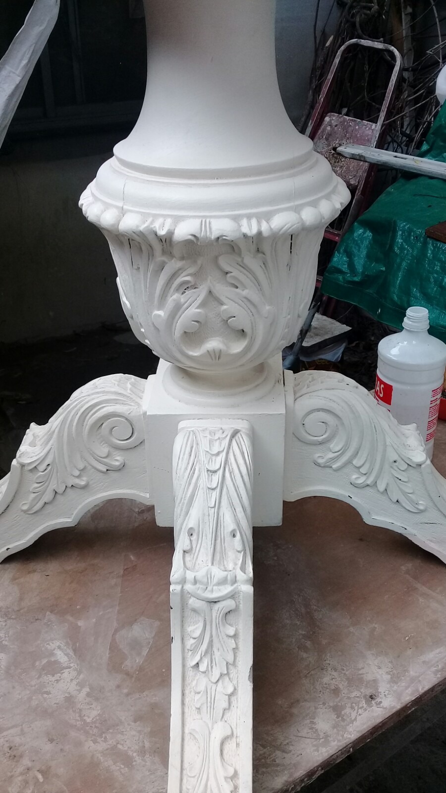 ROMÁN DELIMA Restauración de mesa 