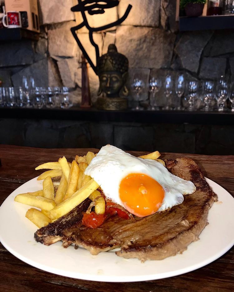 CHARLY'S CLUB Costillo redonda a la riojana 