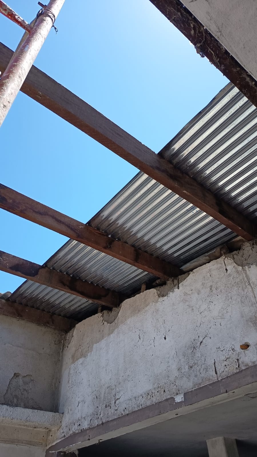 PEC Pinturas e Impermeabilización PEC PINTURAS E IMPERMEABILIZACION CONSTRUCCIONES TECHOS
REFORMAS VIVIENDAS
IMPERMEAB