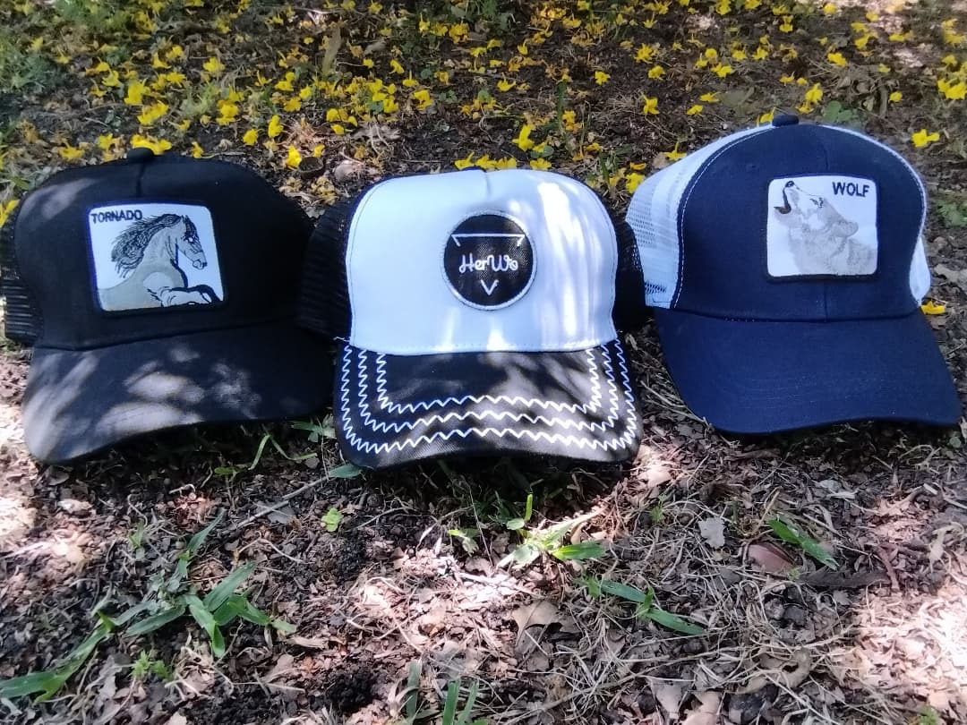 VTM RACING & HERWO  Sombreros, vario diseños