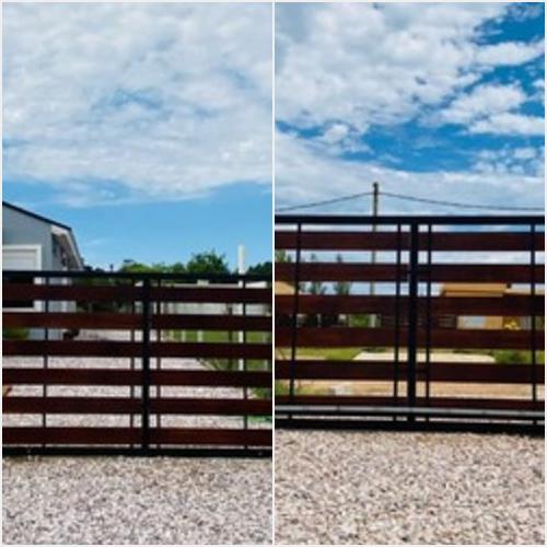 Portón con automatismo  Herrería Punta Negra