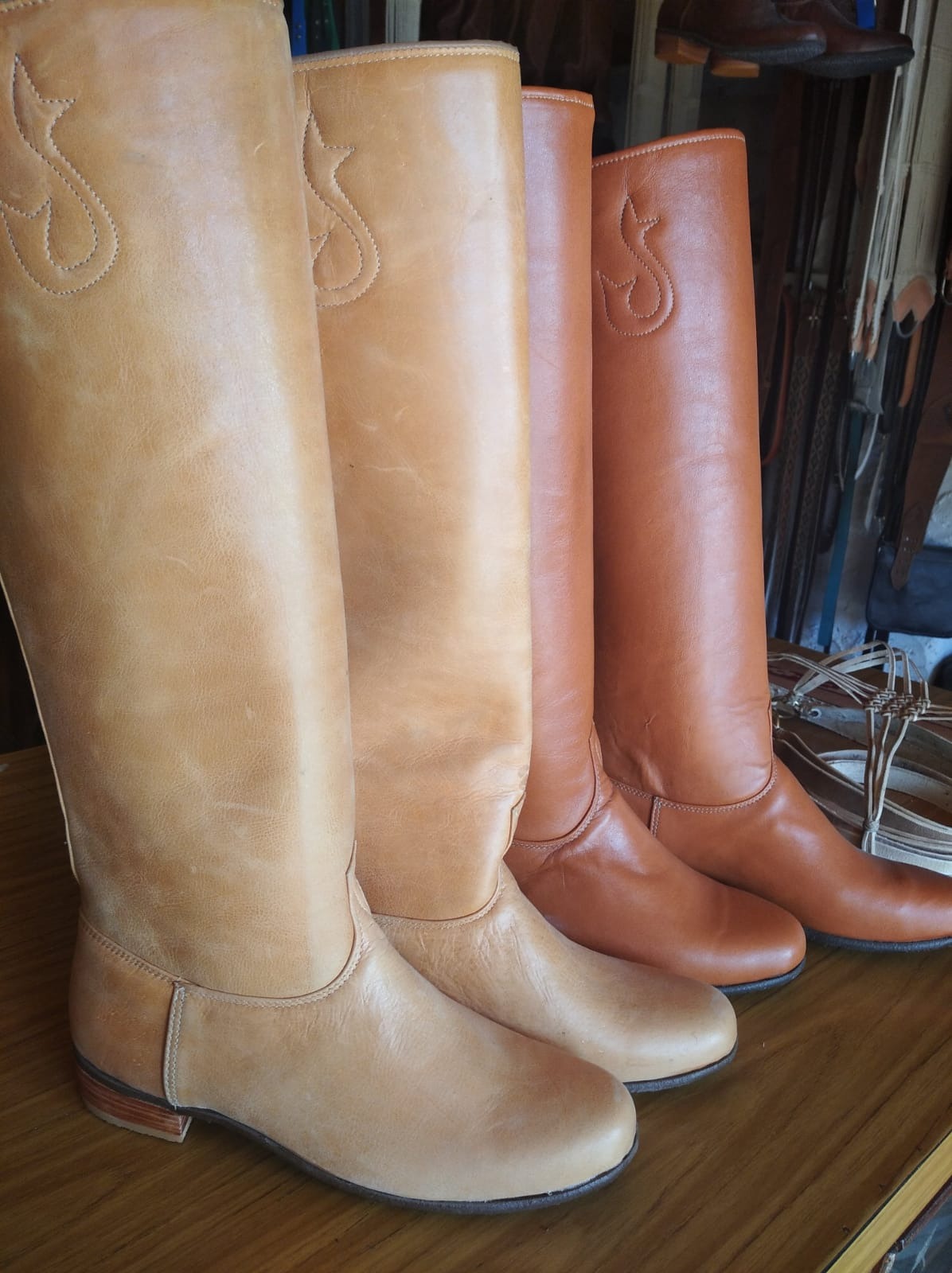 DISKAN ARTÍCULOS Y ZAPATOS EN CUERO  