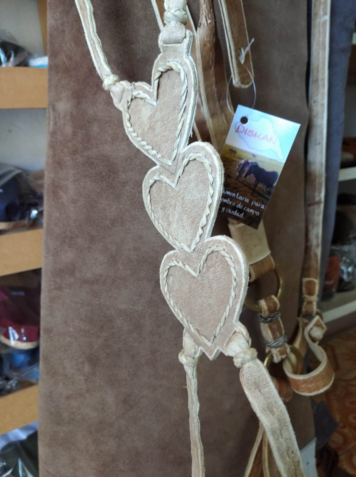 DISKAN ARTÍCULOS Y ZAPATOS EN CUERO  