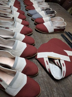 DISKAN ARTÍCULOS Y ZAPATOS EN CUERO 