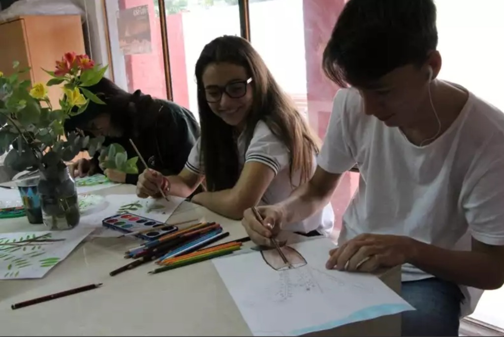 COLEGIO ARNOLD GESELL  