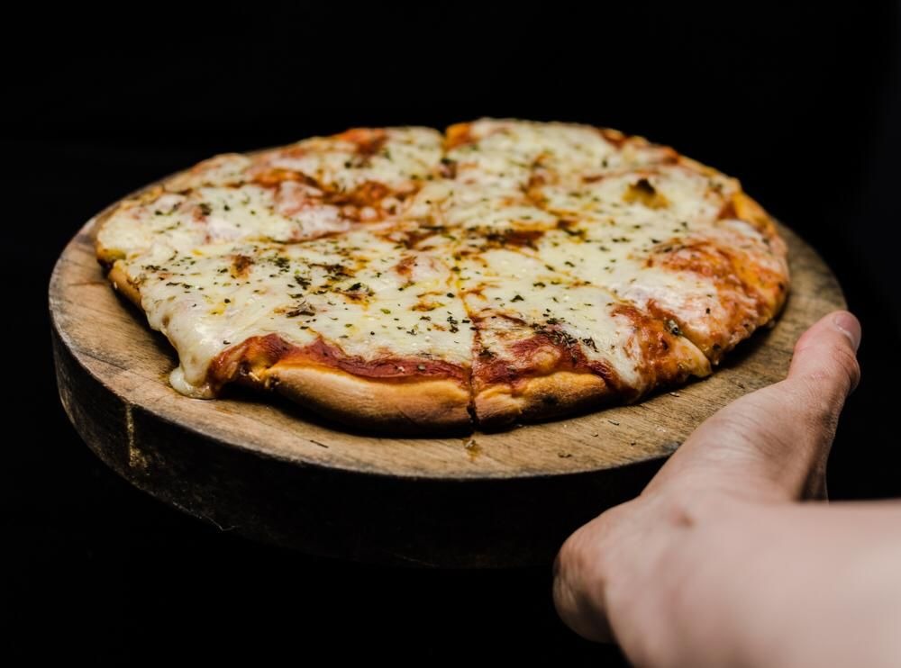 PANADERÍA PUNTA DEL ESTE 2 Pizzeta con muzarella. 