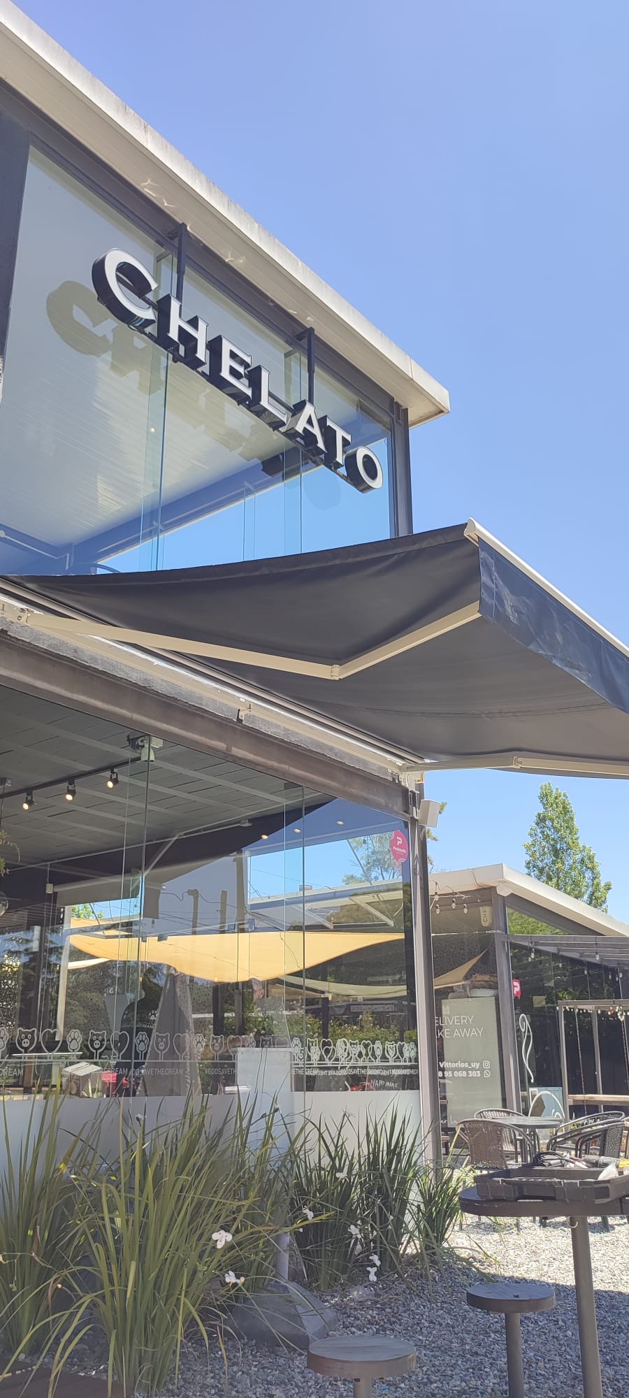 LA CASA DEL TOLDO LA CASA DEL TOLDO CARPAS
ALQUILERES CASTILLOS INFLABLES
TOLDOS
CAMAS