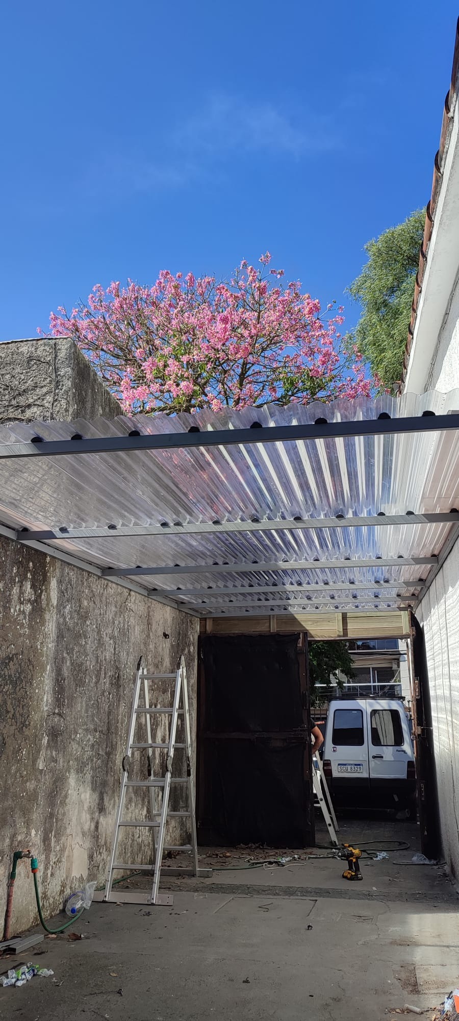 LA CASA DEL TOLDO LA CASA DEL TOLDO CARPAS
ALQUILERES CASTILLOS INFLABLES
TOLDOS
CAMAS