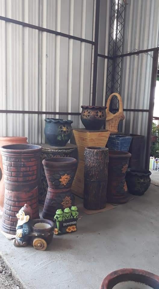 LEÑERIA CIBILS  Macetas