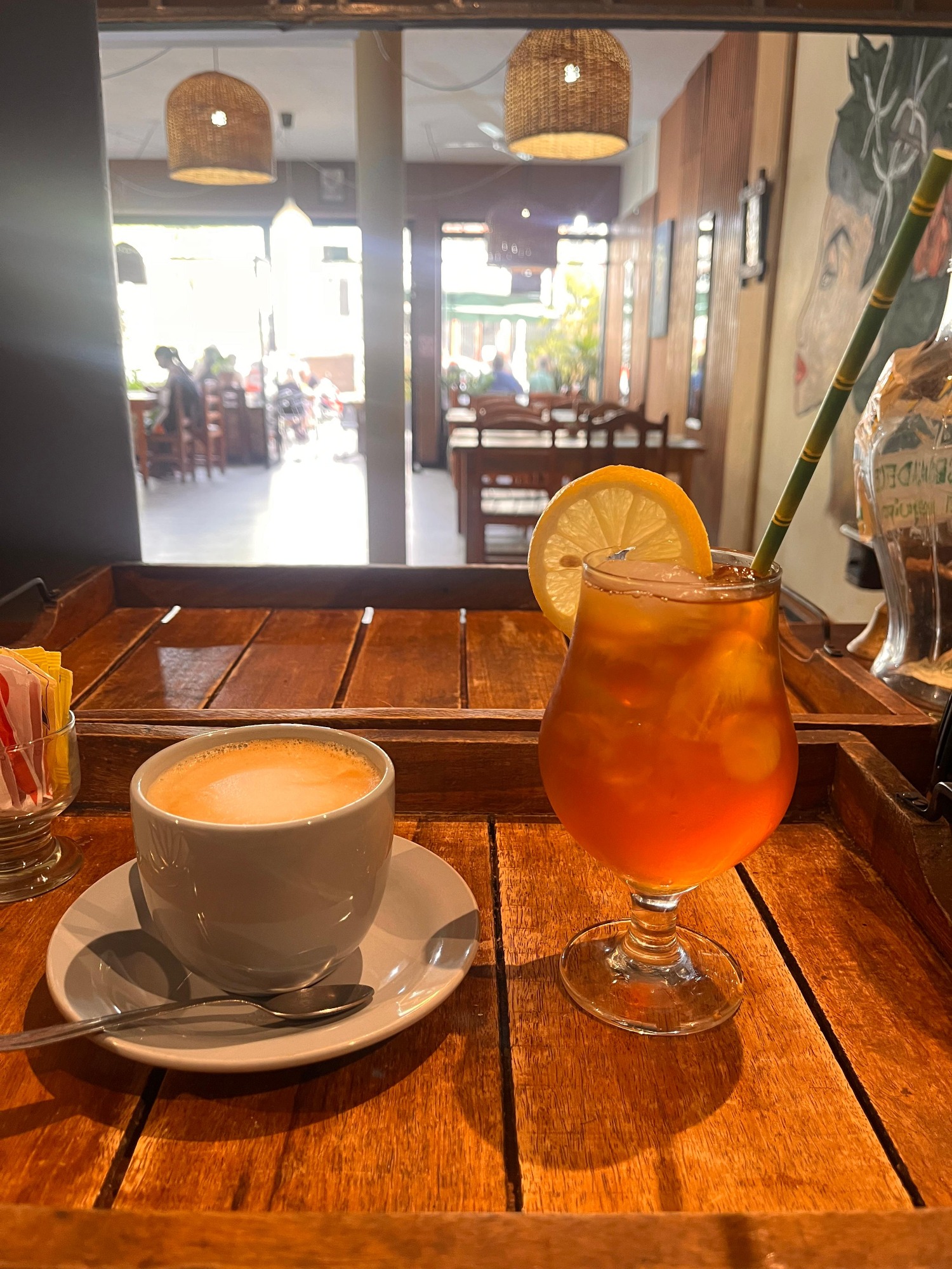 KARY CAFE KARY CAFE CAFE
SANDWICHES CALIENTES
POSTRES
CAFETERIAS
MEDIA