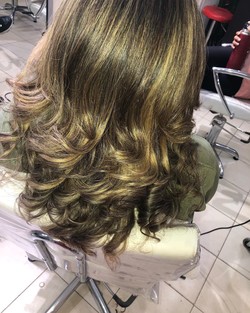 Evangelina de Abreu estilista unisex ESTILO Y BELLEZA 