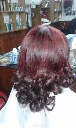 PELUQUERIA CAPRICORNIO  