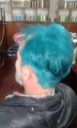 PELUQUERIA CAPRICORNIO 