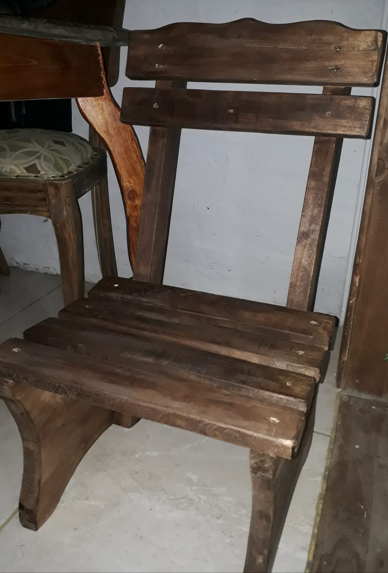 CARPINTERÍA M & T YOUNG  