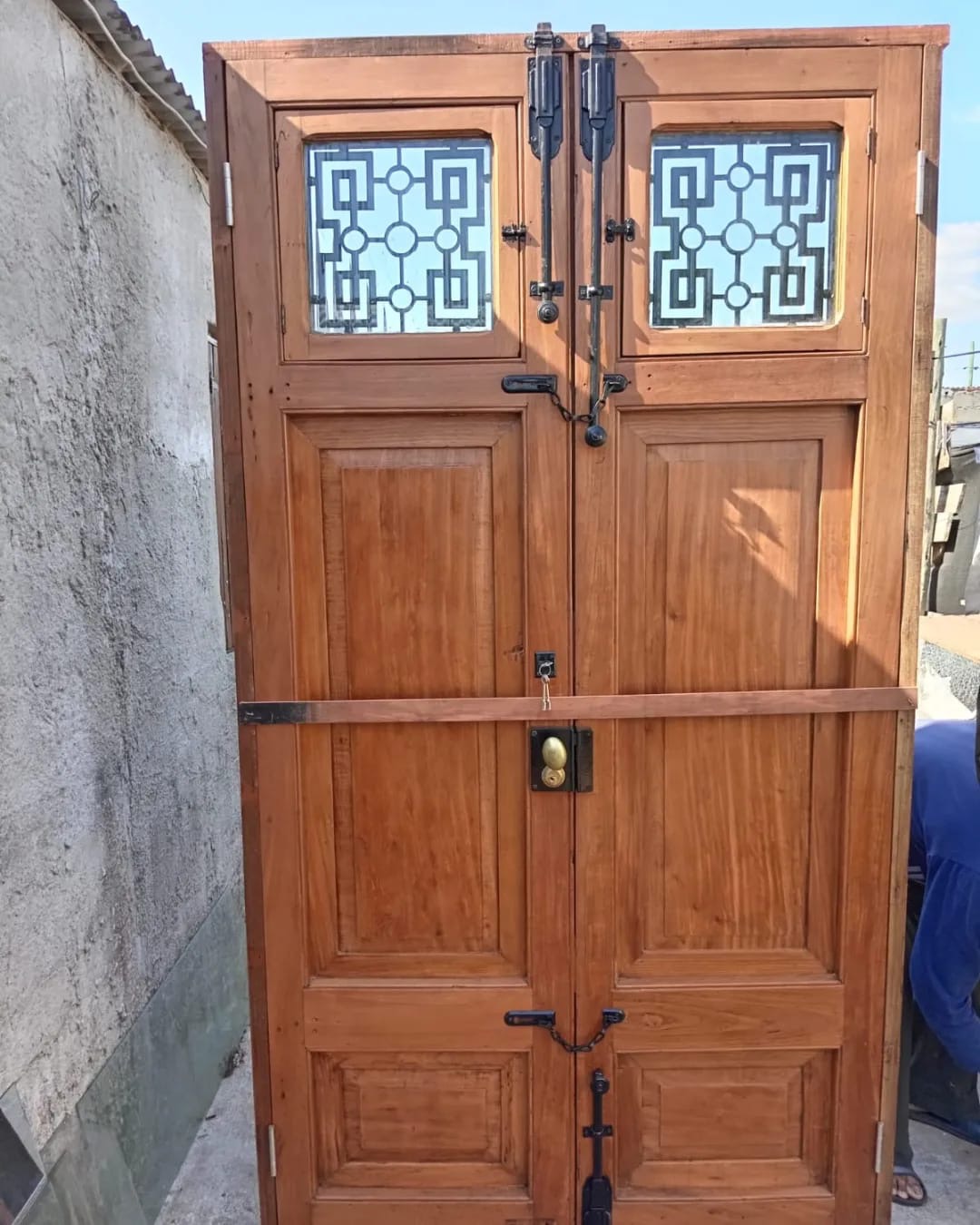 CARPINTERÍA M & T YOUNG  