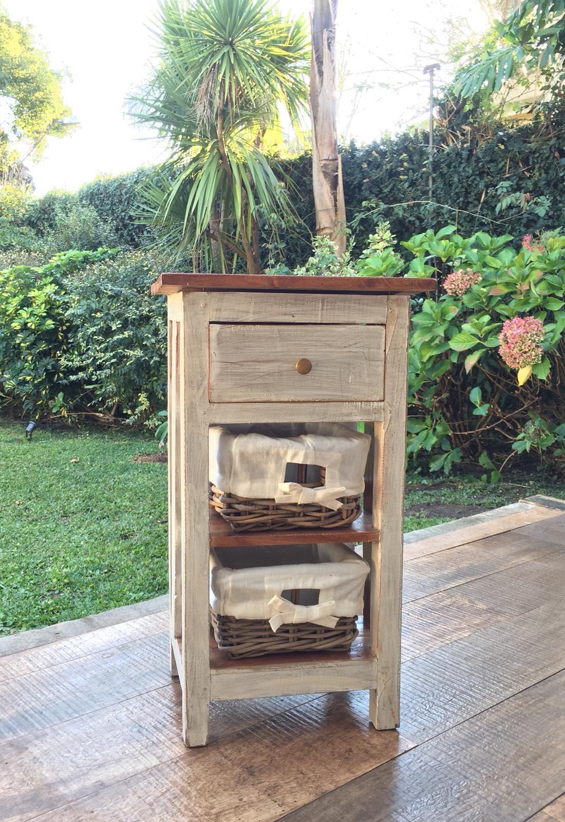 CARPINTERÍA M & T YOUNG  