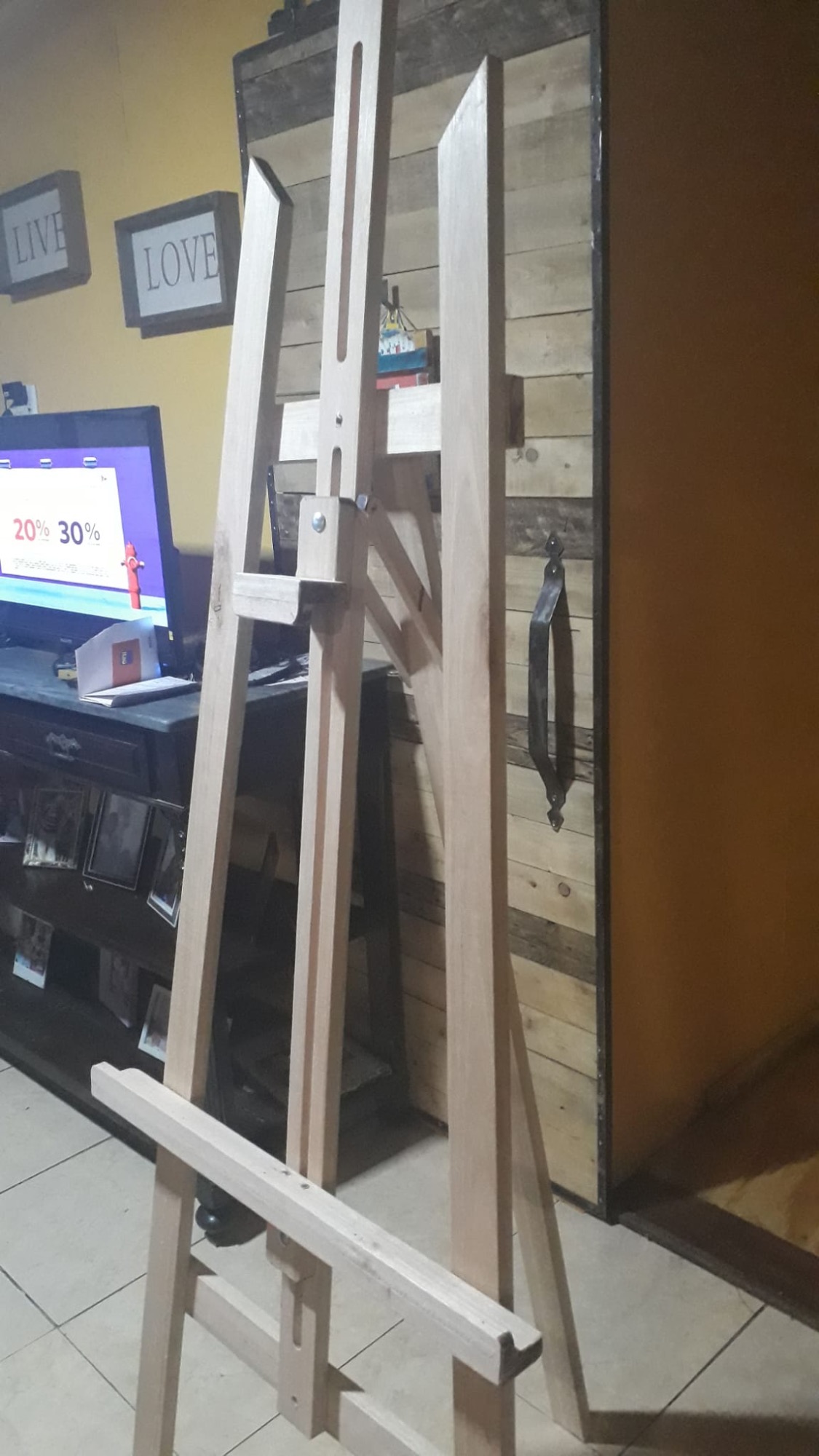 CARPINTERÍA M & T YOUNG  