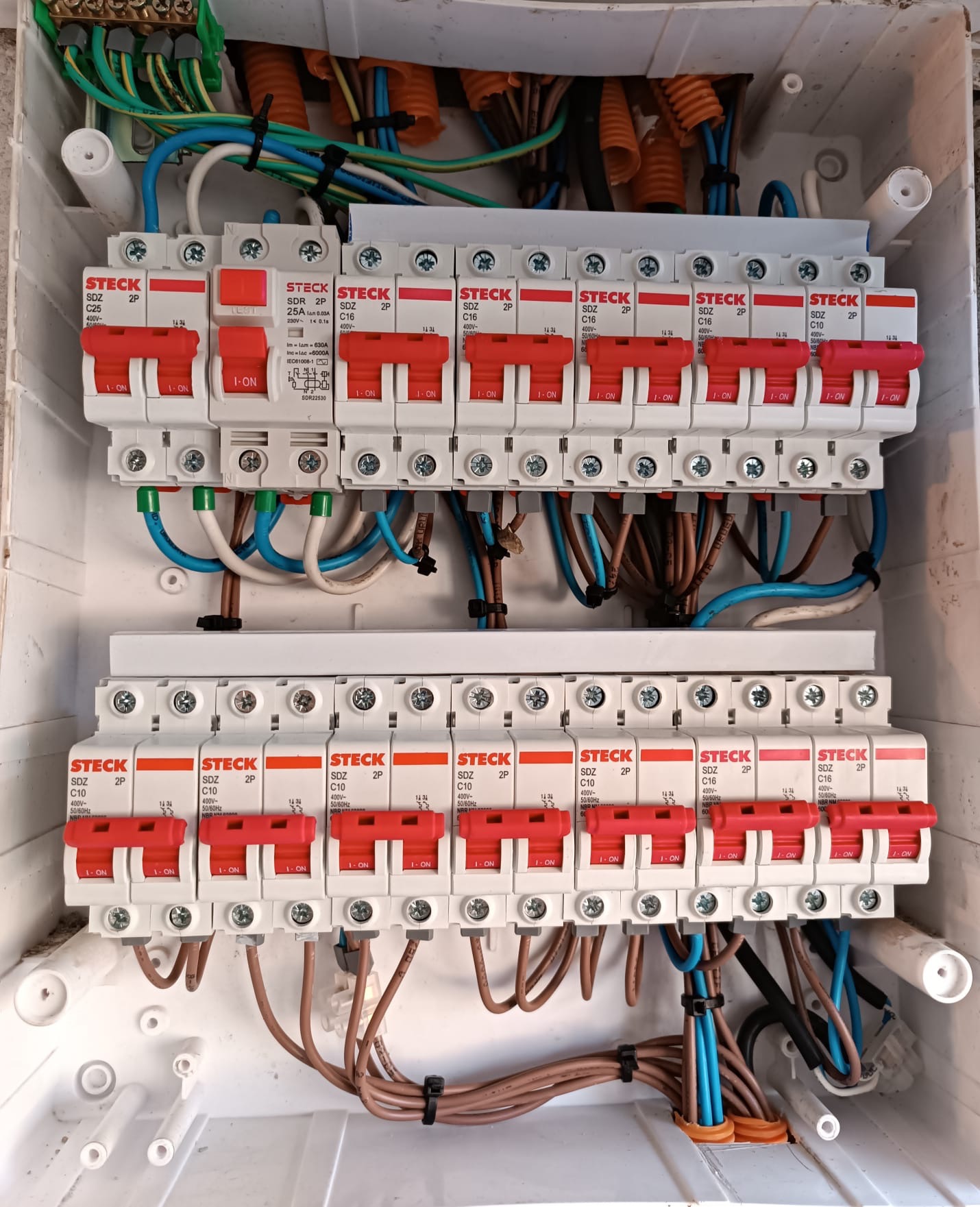 AGUSTIN ELECTRICIDAD  