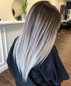 PELOMANIA & CUATRO DIAMANTES ESTETICA UNISEX 