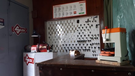 CERRAJERO JOSÉ DELGADO 