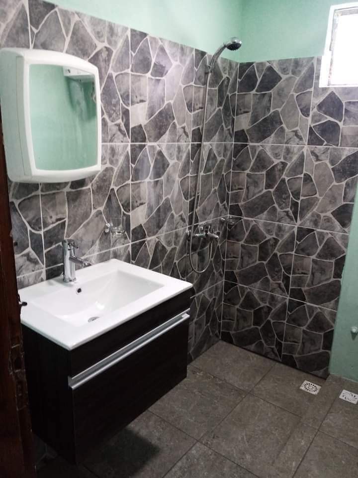 INNOVACIONES FLORIDA (EMPRESA DE CONSTRUCCION  