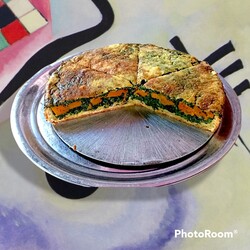 ES ACÁ CASA DE COMIDAS 