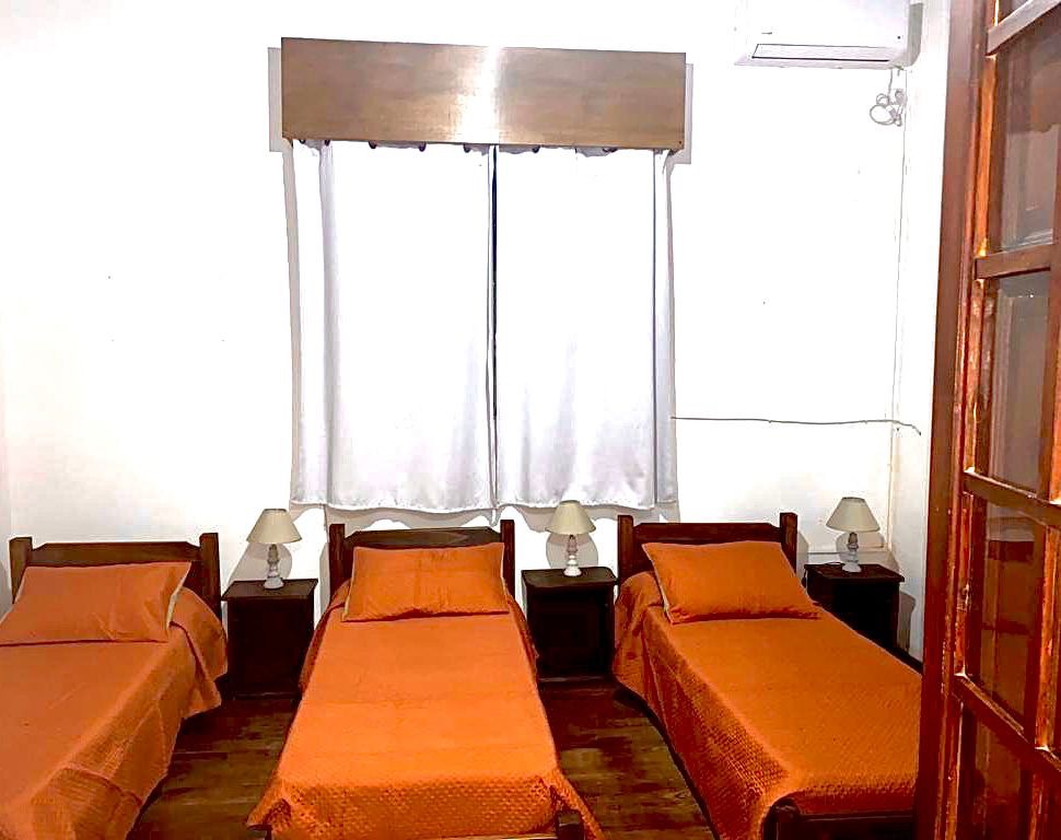 HOSTAL LA VIDA ES BELLA  