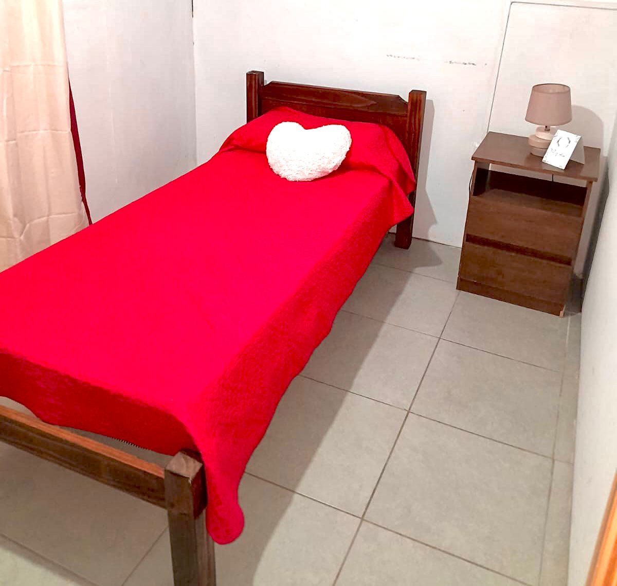 HOSTAL LA VIDA ES BELLA  