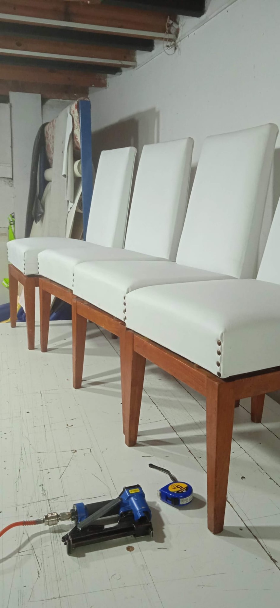 TAPICERÍA INDUSTRIAL Tapizado de sillas 