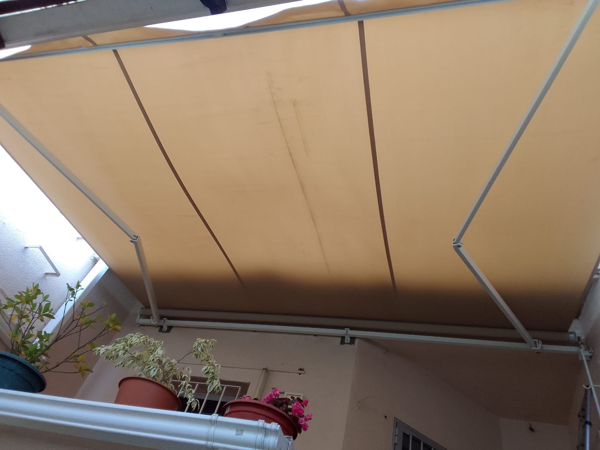 TAPICERÍA INDUSTRIAL Toldo 