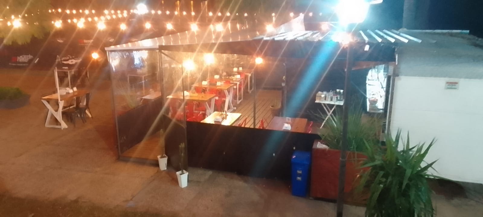 TAPICERÍA INDUSTRIAL Toldo para local comercial  