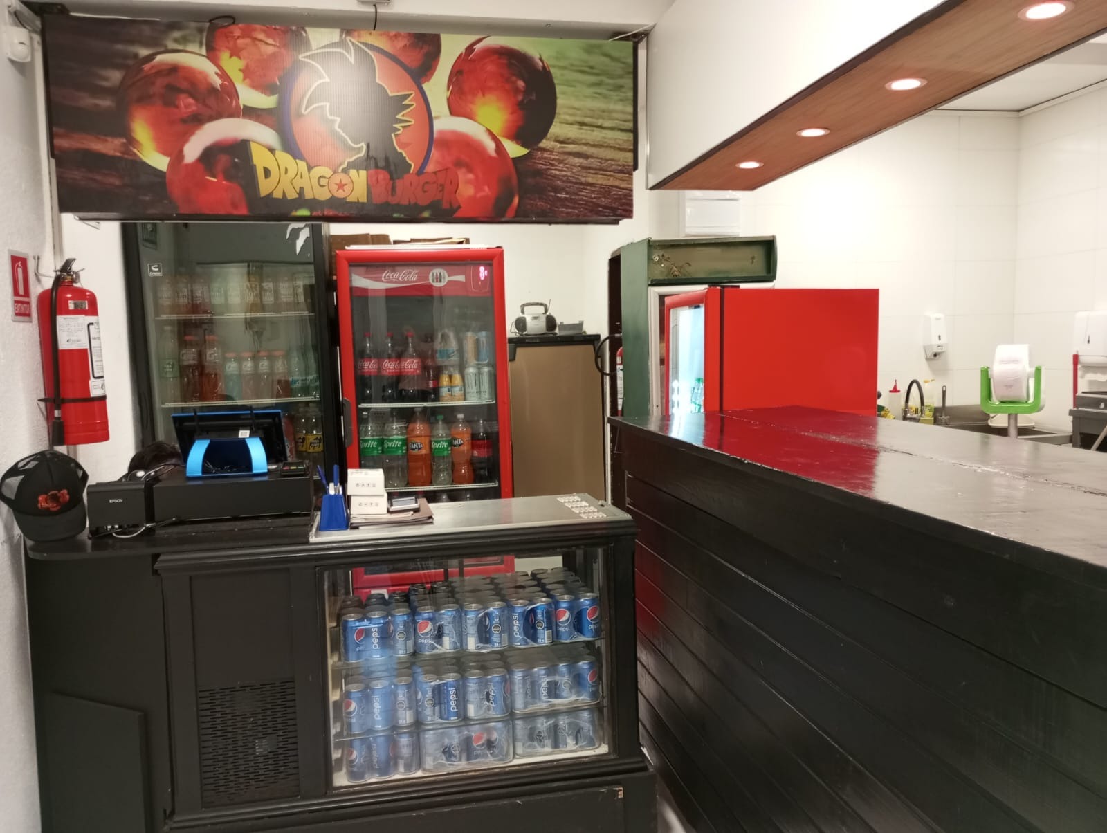 DRAGON  BURGER DRAGON BURGUER REFRESCOS
HAMBURGUESAS
MILANESAS POLLO
MILANESA AL