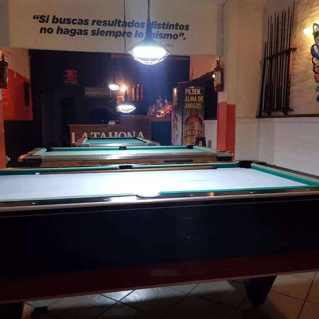 LA TAHONA BAR Y POOL  