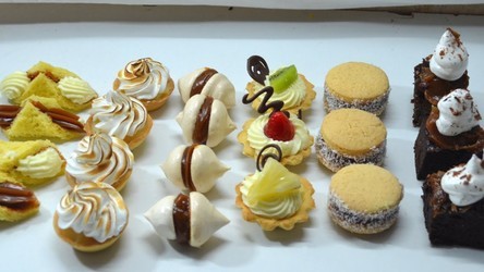 Panadería y Confiteria El Piñon Masitas finas