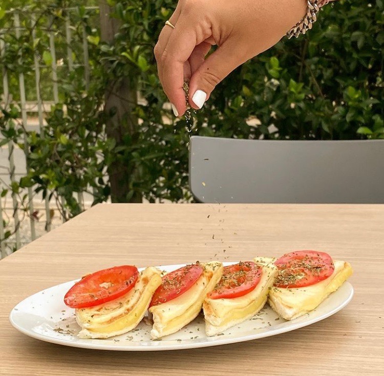 RODELU PIZZERIA Sándwiches calientes 