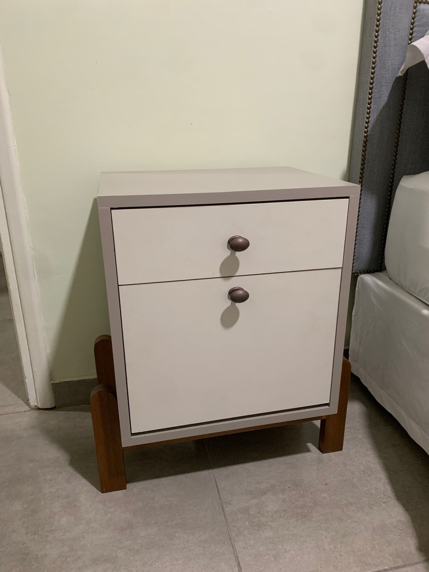 MADER UY mesa de luz 