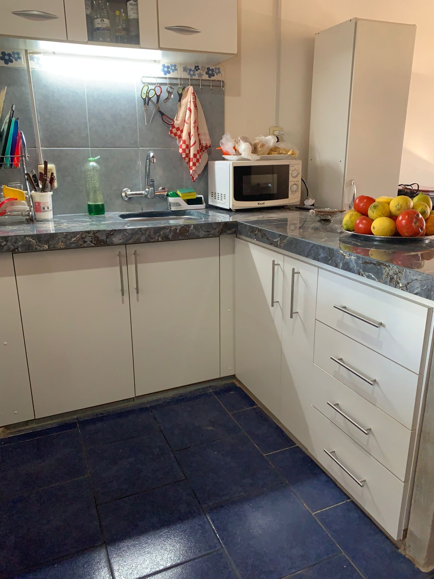 MADER UY Bajo Mesada 