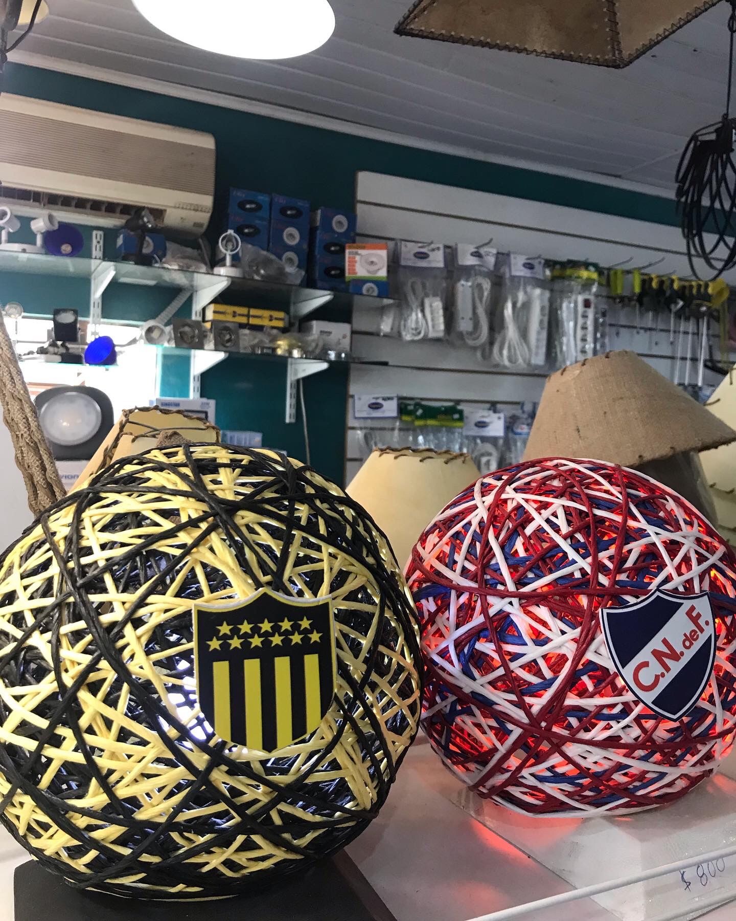 ELECTRICEL CHUY Pantallas para lámpara Peñarol y Nacional