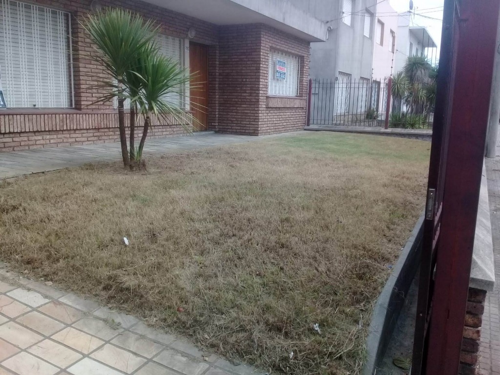 BELLO JARDIN MONTEVIDEO  