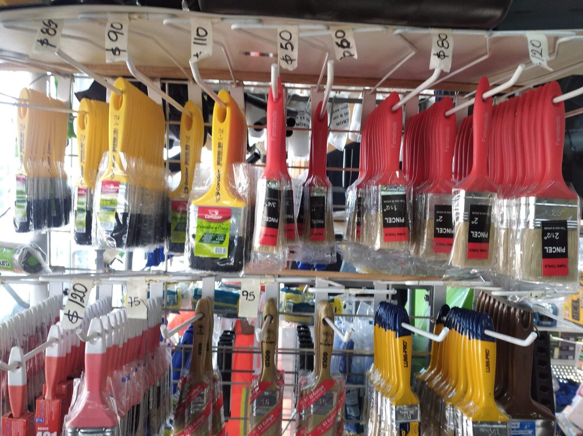 FERRETERÍA SAN MARTIN Brochas, varias medidas 