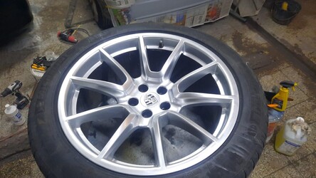 CENTRO DE ESTÉTICA AUTOMOTRIZ 