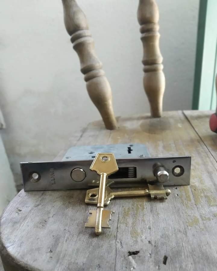 RS CERRAJERIA Cambio de combinación lumi x2 