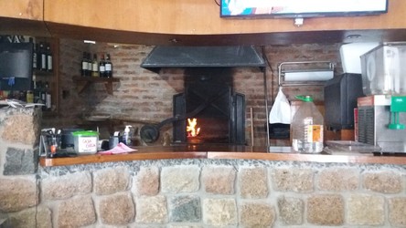 PIZZERÍA Y CHIVITERÍA LA PIEDRA 