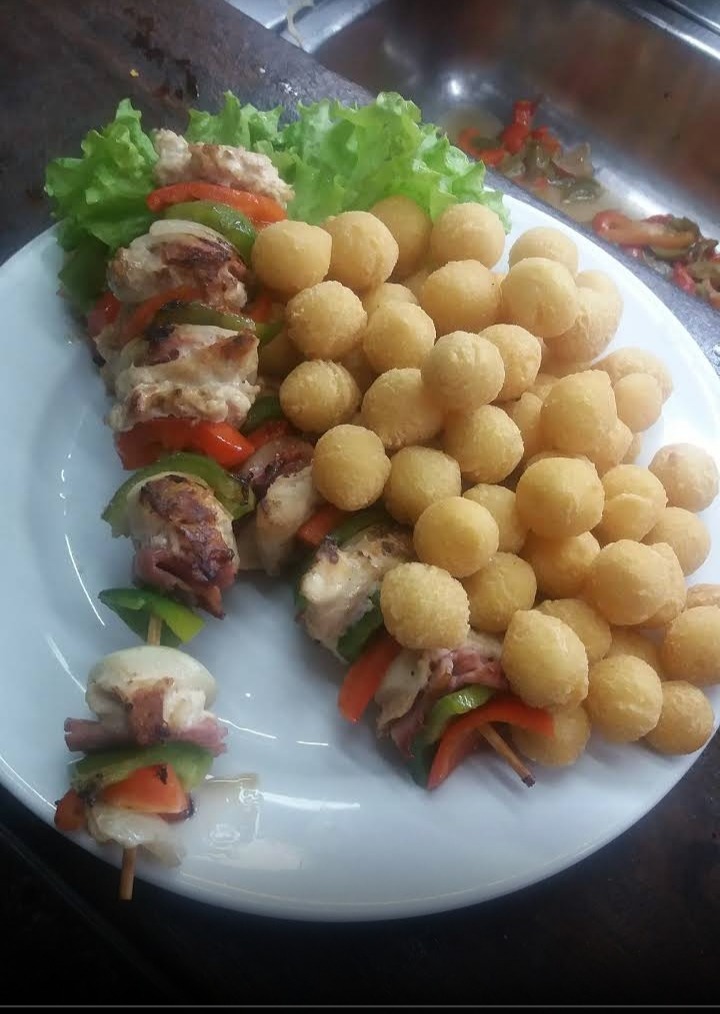 LA FORTALEZA PIZZERIA  