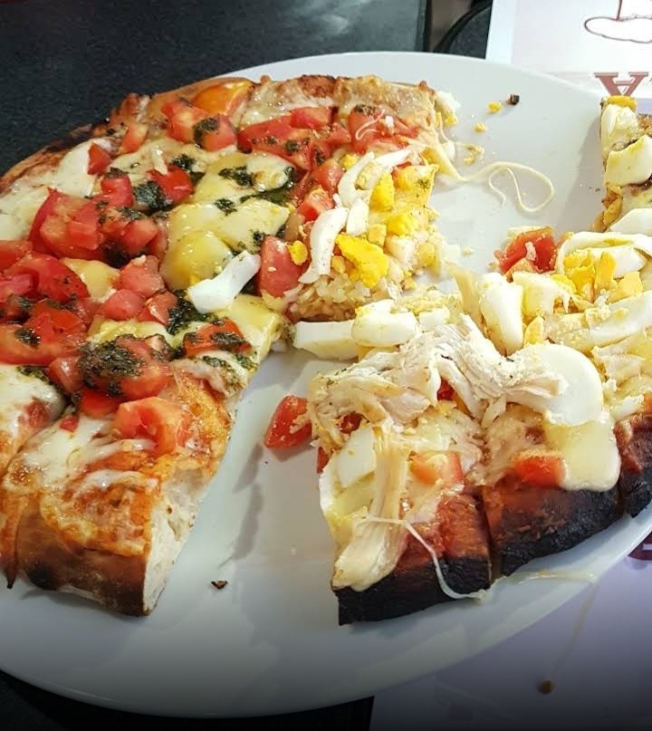 LA FORTALEZA PIZZERIA  