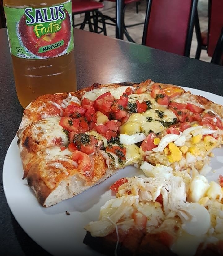 LA FORTALEZA PIZZERIA  