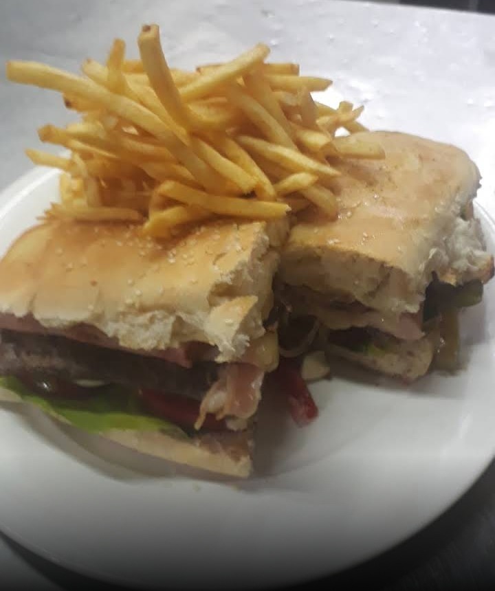 LA FORTALEZA PIZZERIA  