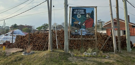 LA CASA DE LA LEÑA SOLYMAR La casa de la leña Solymar 